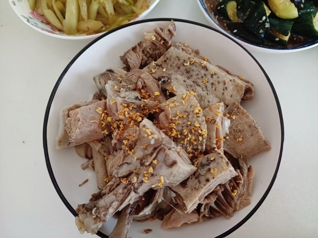 夏天的半只盐水鸭