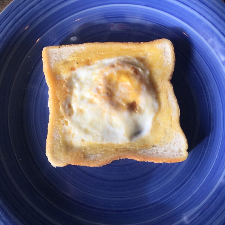 荷包蛋土司