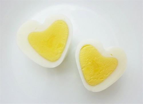 心形煮鸡蛋的做法