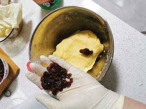 浓郁奶香蔓越莓饼干的做法 步骤7