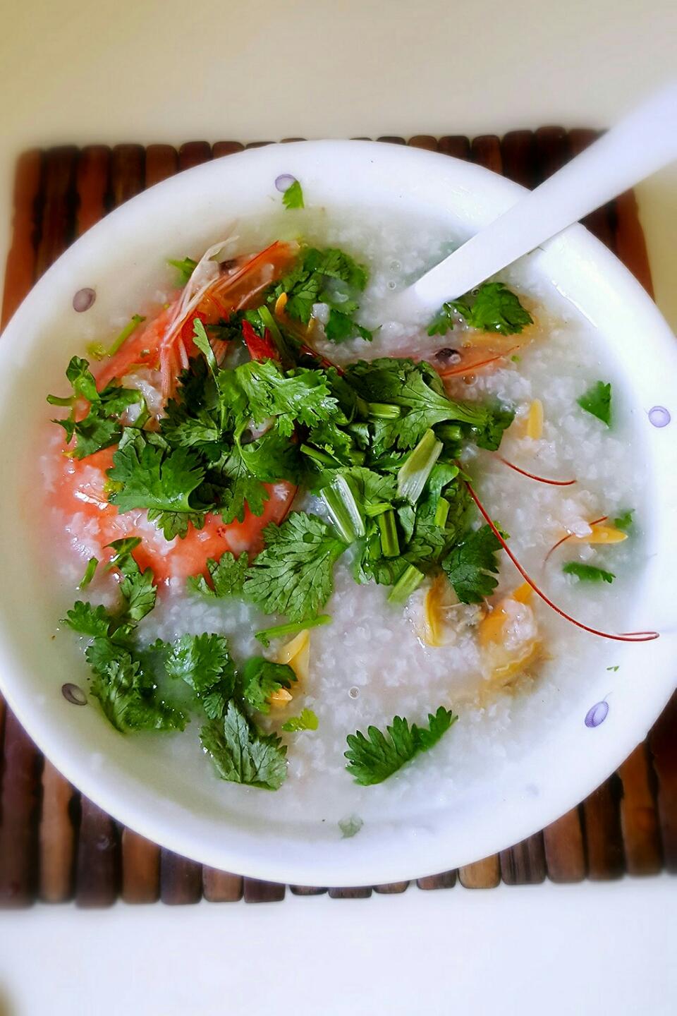 jkey恩宇居做的鲜虾花甲粥