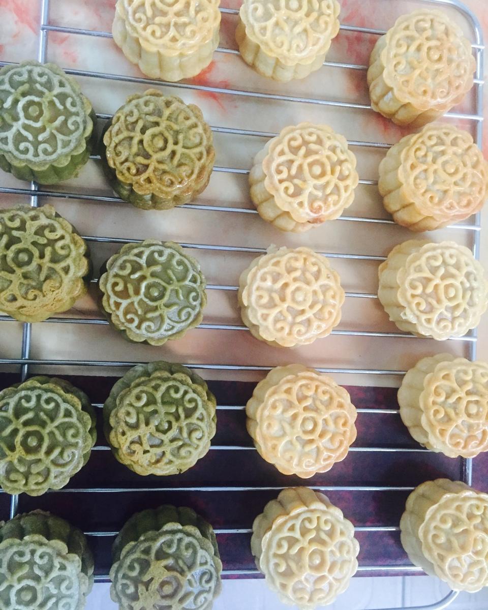 广式月饼—蛋黄莲蓉月饼