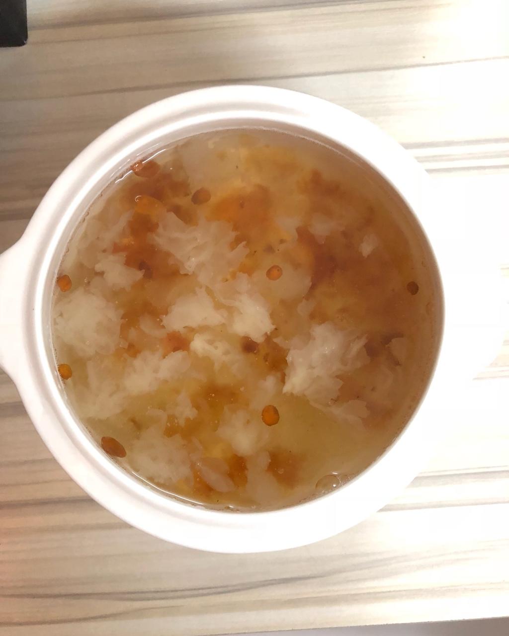 桃胶皂角米炖雪燕