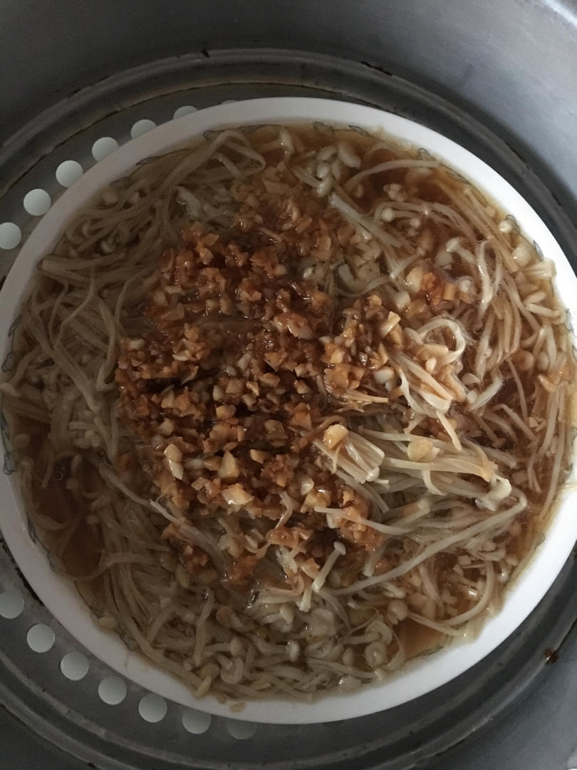 蒜蓉金针菇，简单快手的下饭神菜