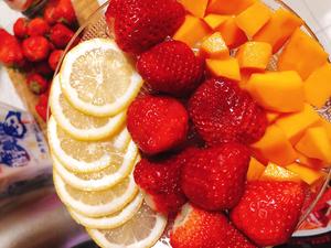 夏季「缤纷水果」饮品的做法 步骤2