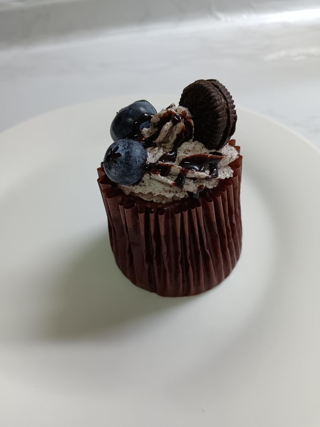 奥利奥戚风纸杯蛋糕