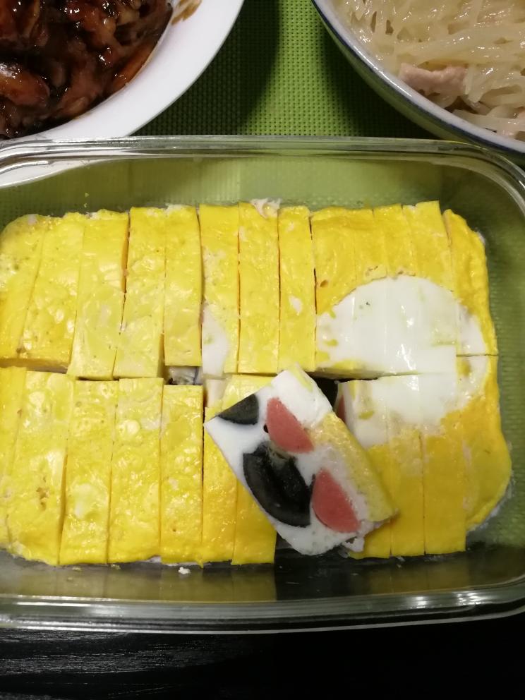 皮蛋火腿鸡蛋蒸