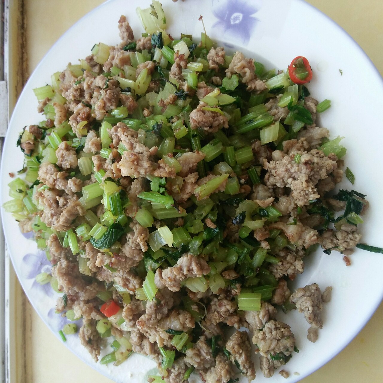 芹菜牛肉末「下饭神器」