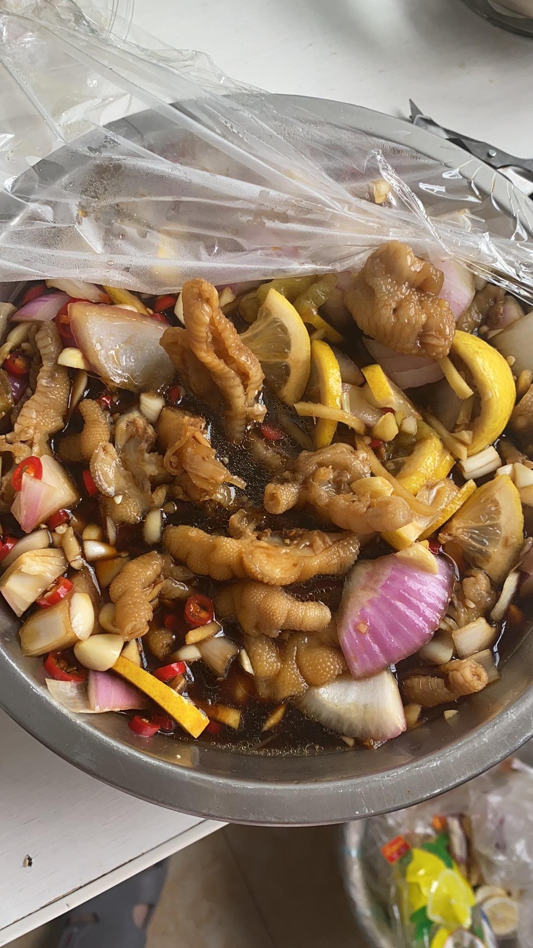 酸辣柠檬无骨鸡爪的做法