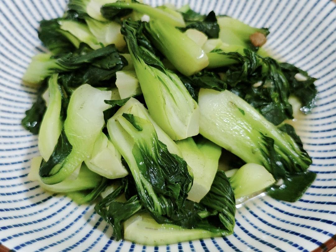 超快手！青绿水嫩的清炒奶白菜