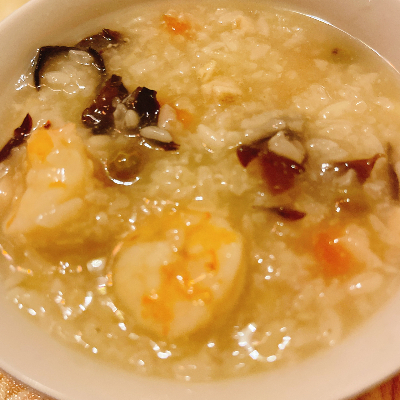 海鲜阴米砂锅粥的做法