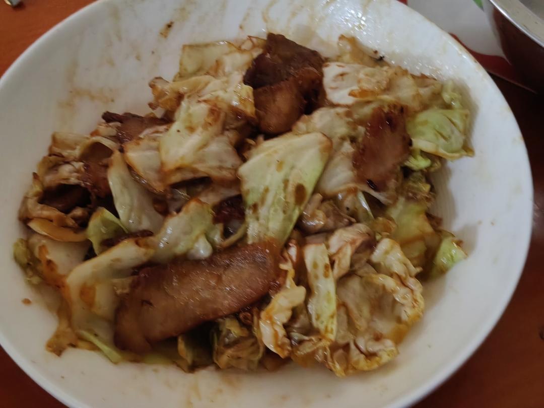 包菜这样炒才下饭，又香又好吃，次次做都光盘