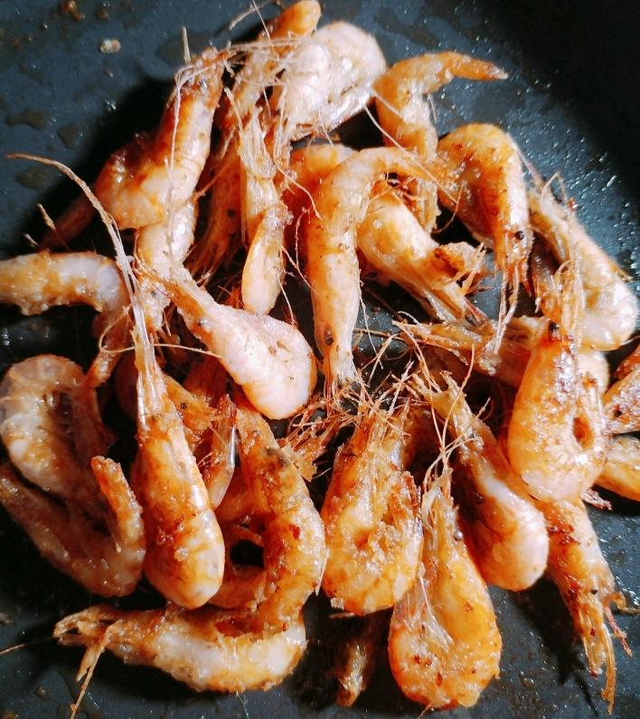 堂妈教你油煎小白虾