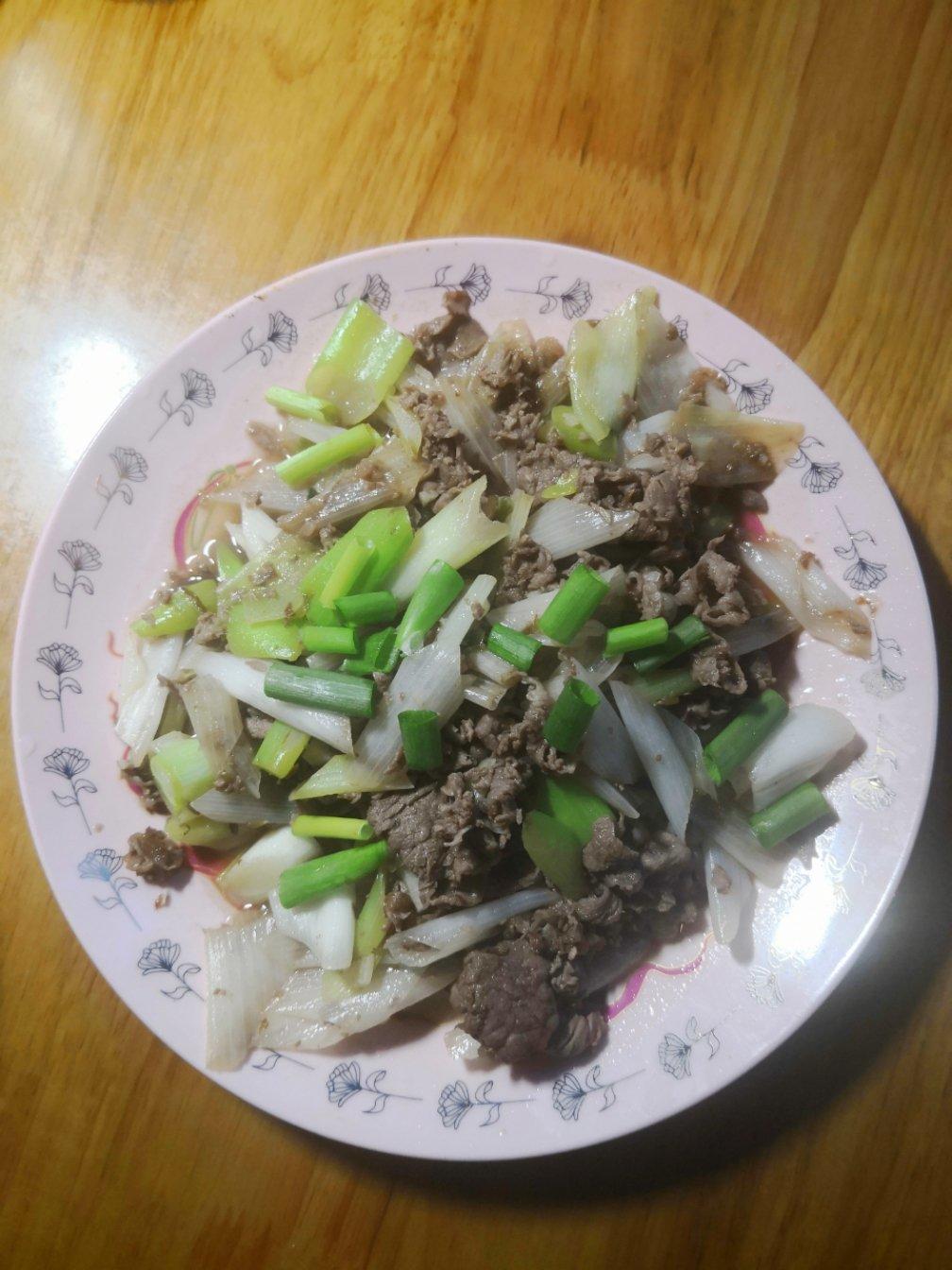 孜然大葱炒牛肉卷