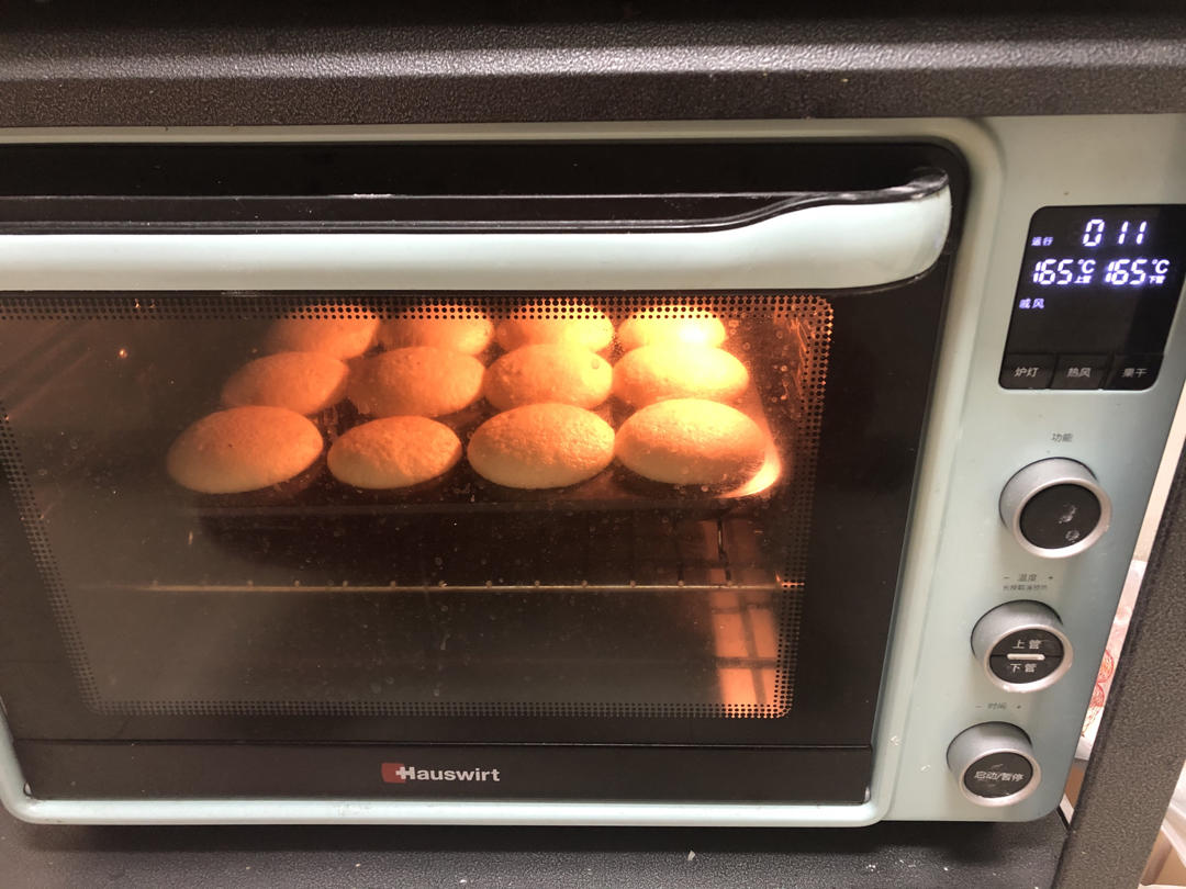 非常简单的老式蜂蜜蛋糕