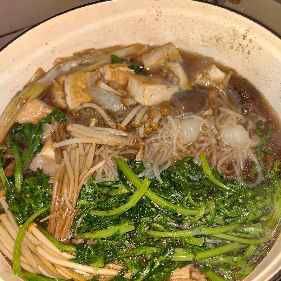 寿喜烧（日式牛肉锅）