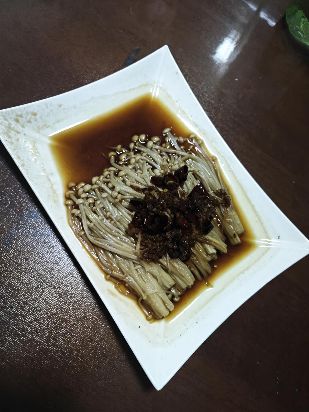 超级下饭的蒜蓉金针菇！好吃到爆