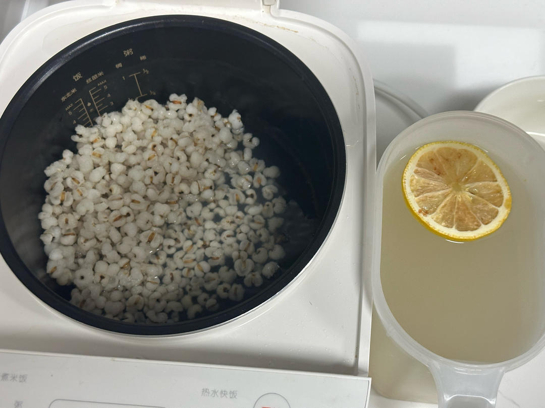 柠檬薏米水