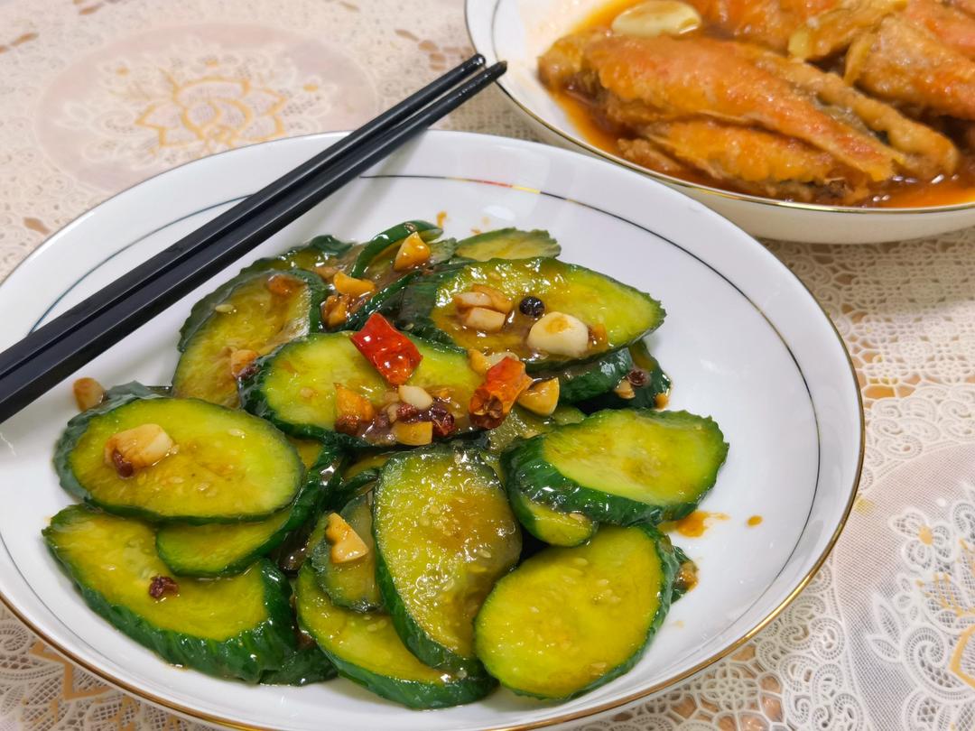 炒黄瓜[超脆]（小白秒会哟）