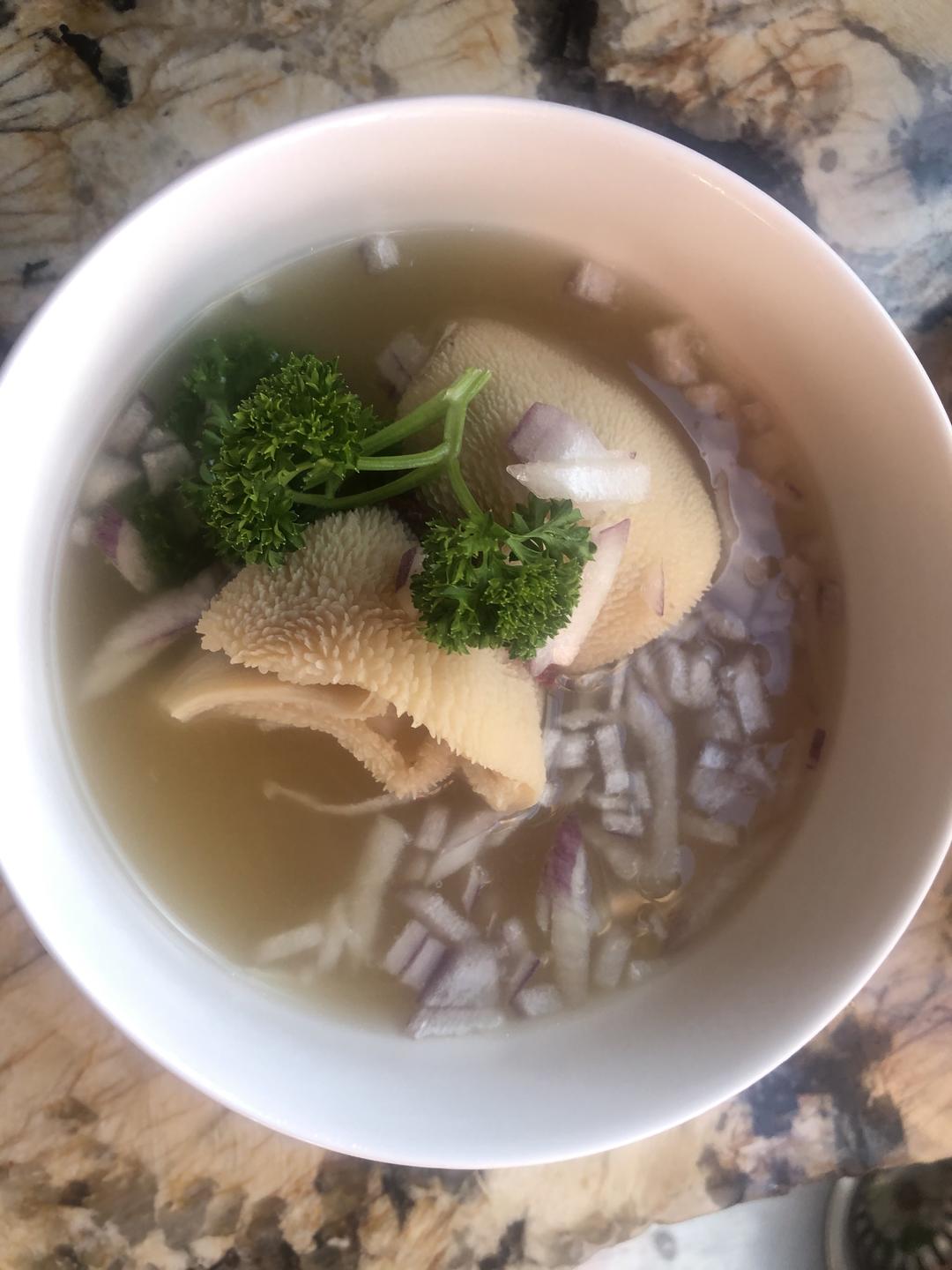 一菜两吃的新疆肚包羊肉