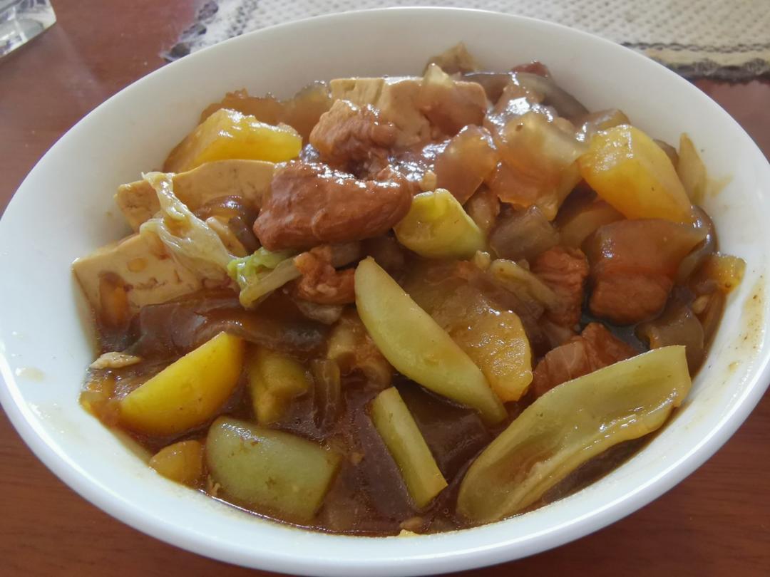 红烧肉大烩菜