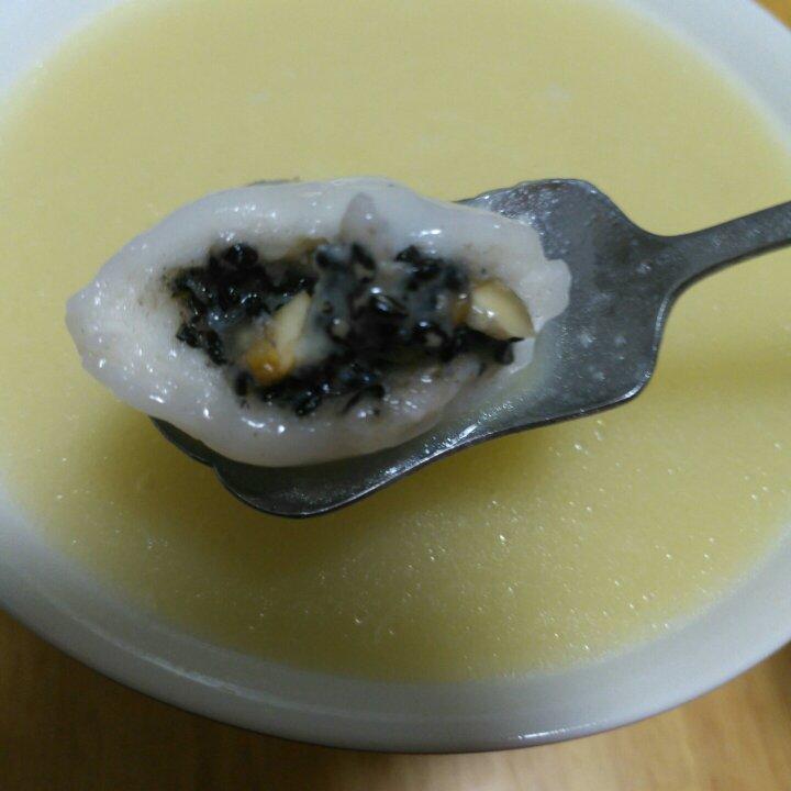 可蒸可煮的芝麻馅汤圆