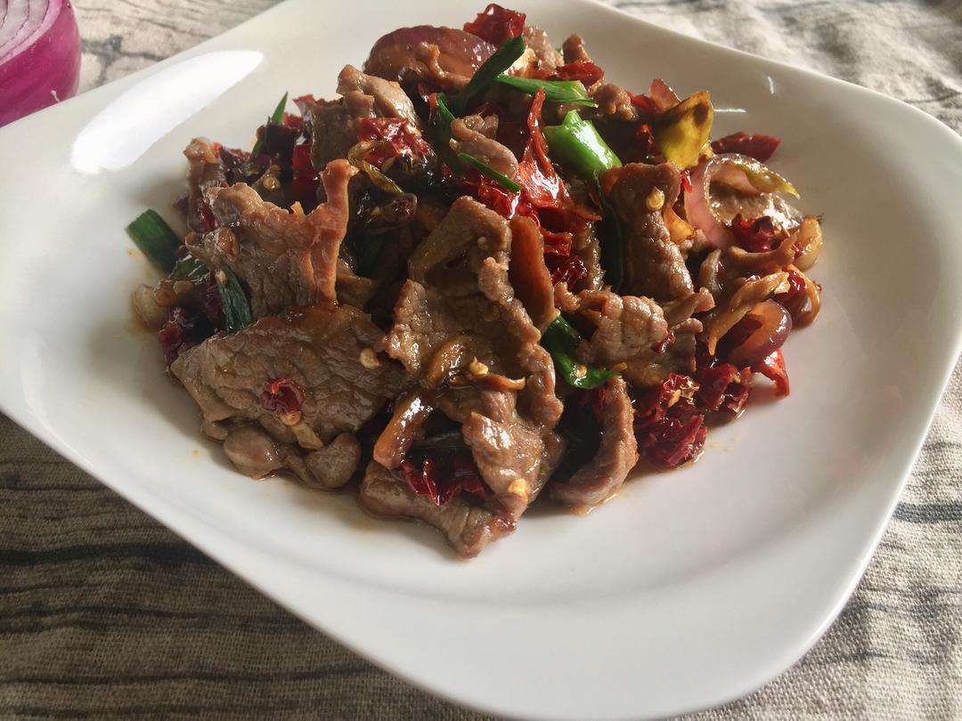 辣椒干炒牛肉