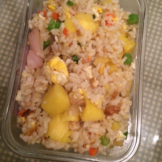 虾仁菠萝炒饭
