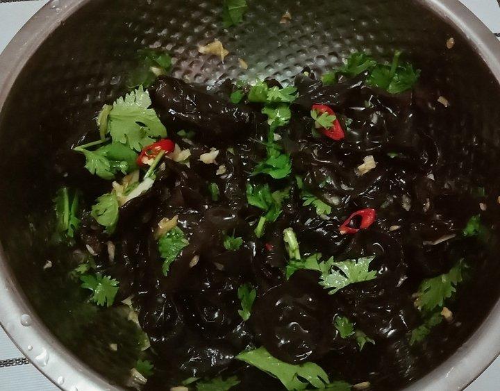 秘制凉拌木耳
