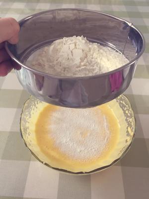 蛋黄手指饼（宝宝辅食）的做法 步骤4
