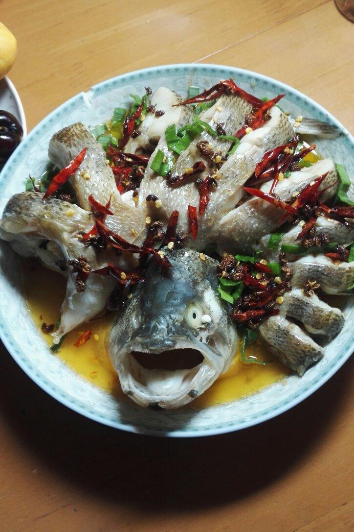 清蒸鲈鱼