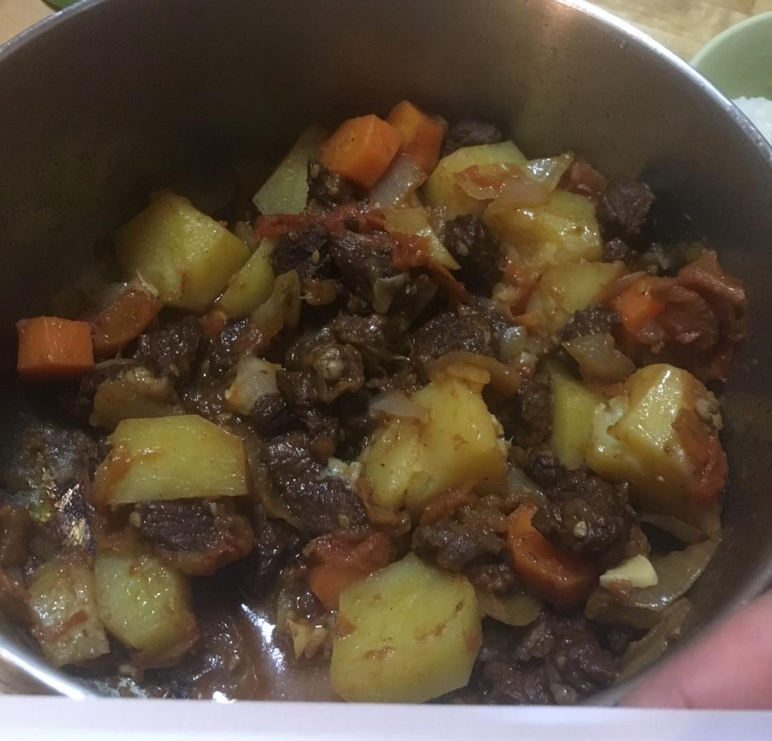 土豆炖牛肉