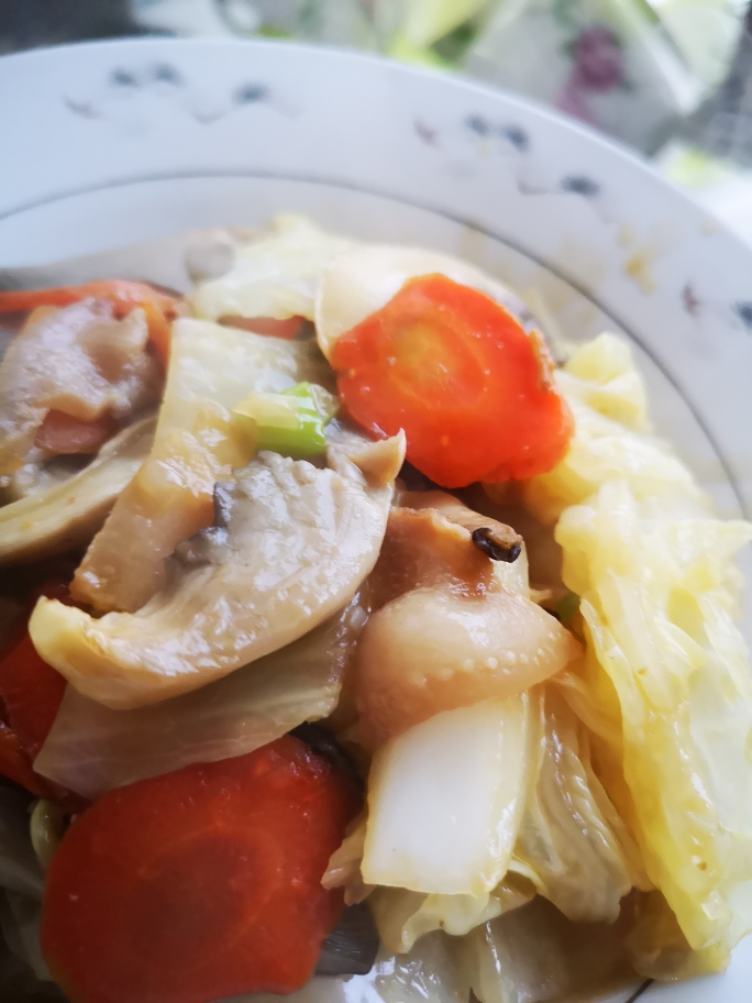 东北家常菜：白菜炖平菇的做法