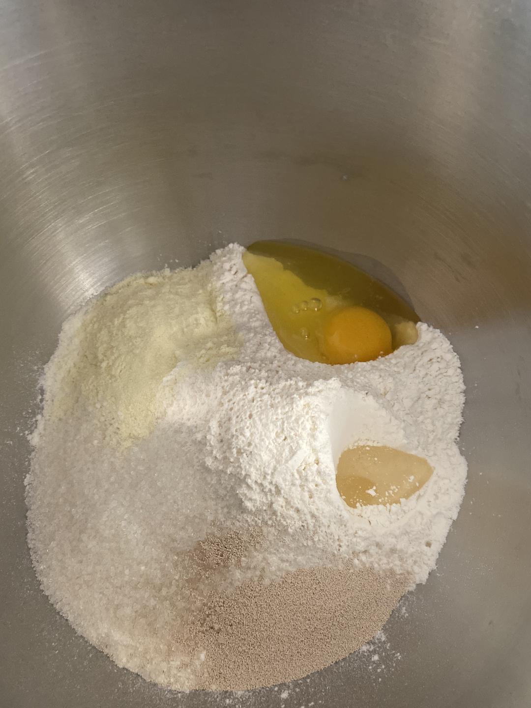 纯奶手撕吐司的做法 步骤1