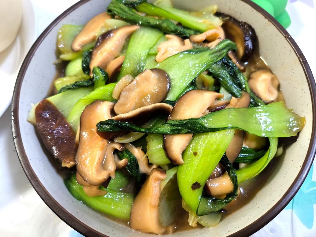 比肉还好吃的——蚝油香菇油菜