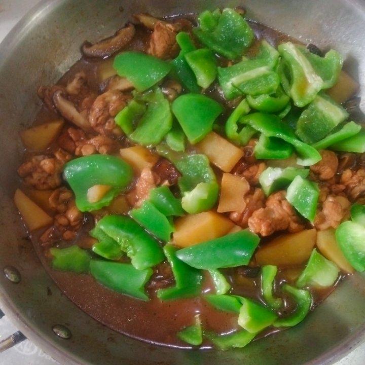 好吃到连汤汁都不剩的黄焖鸡做法，米饭杀手