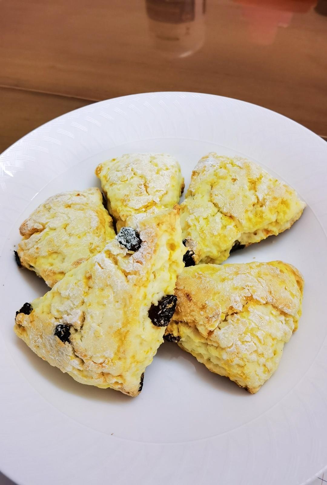 酥松的香橙司康