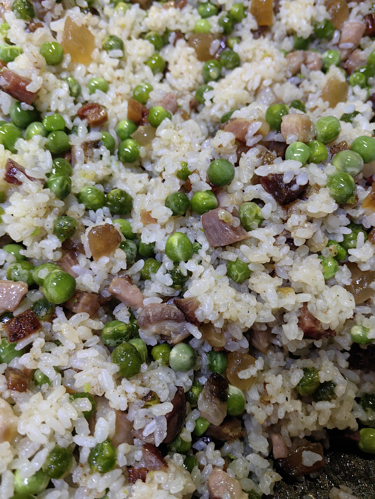 川味腊肉豌豆酒米饭，小时候的味道的做法