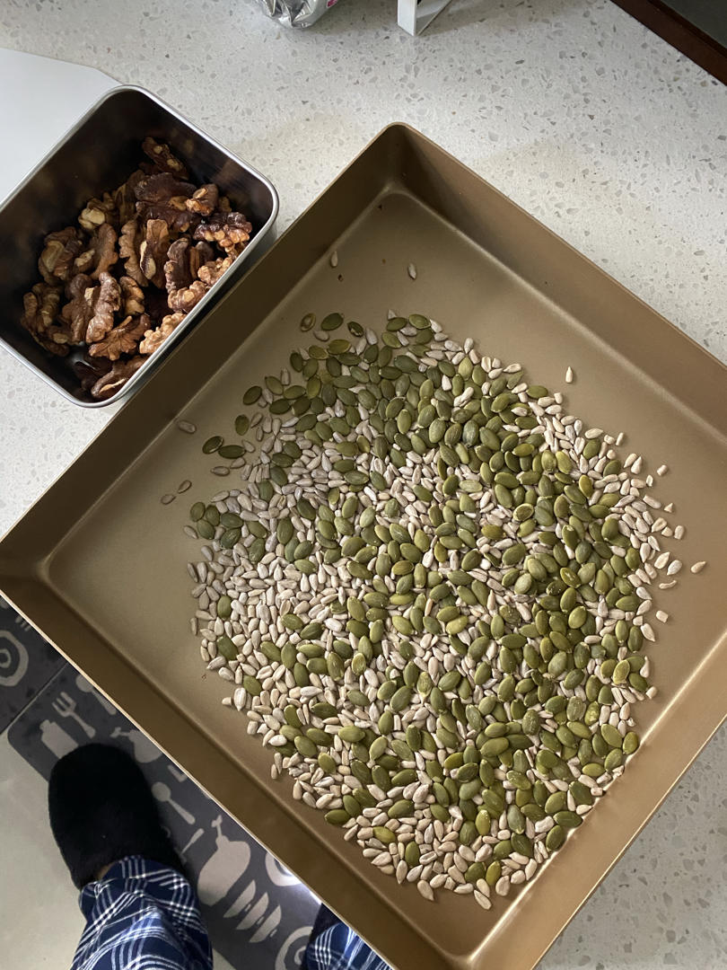 红酒葡萄干面包棒