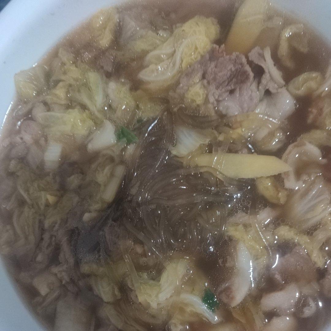 东北名菜白菜猪肉炖粉条