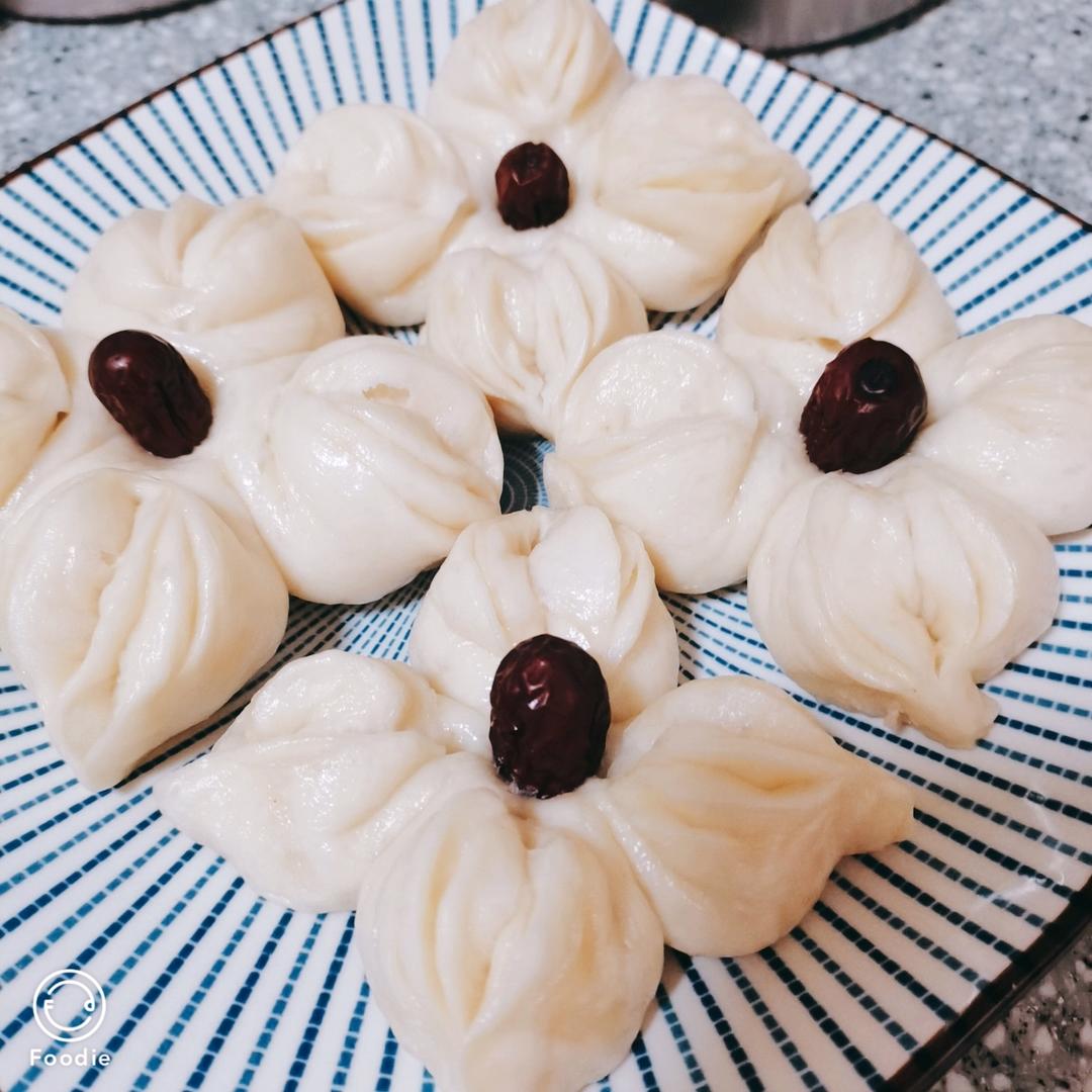 过年必备的枣花馒头 整形简单 附细节视频详解