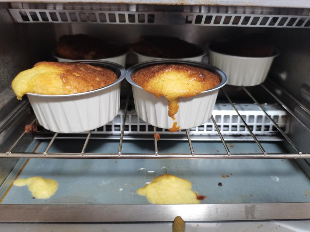 【Strawberries Cupcakes/🍓纸杯蛋糕】