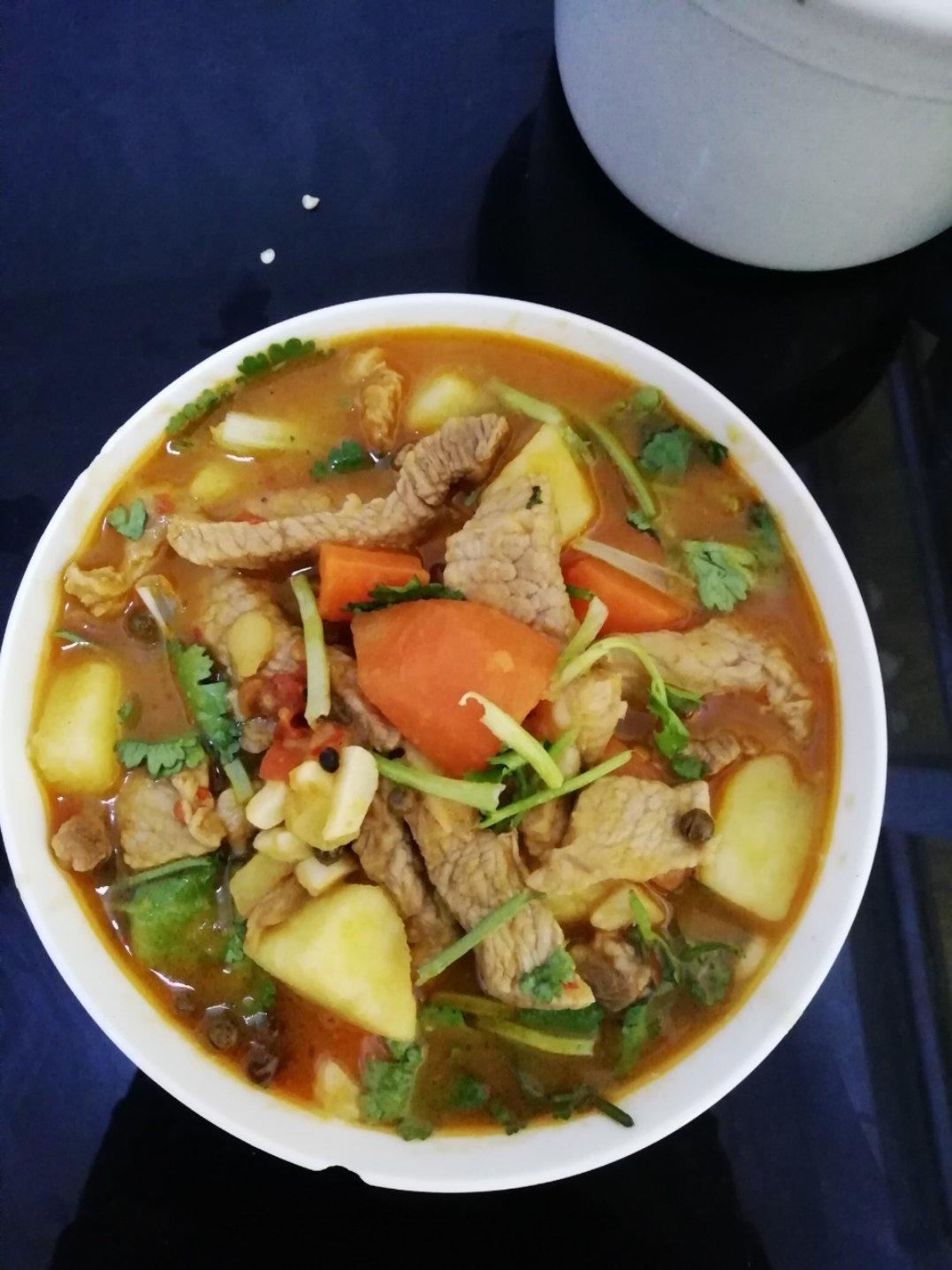 牛肉炖土豆