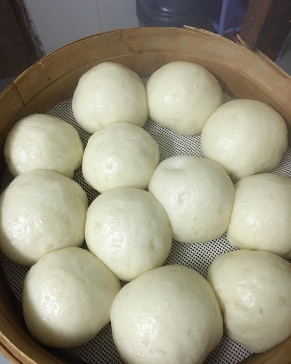 香嫩多汁鲜肉包子（香菇猪肉包）