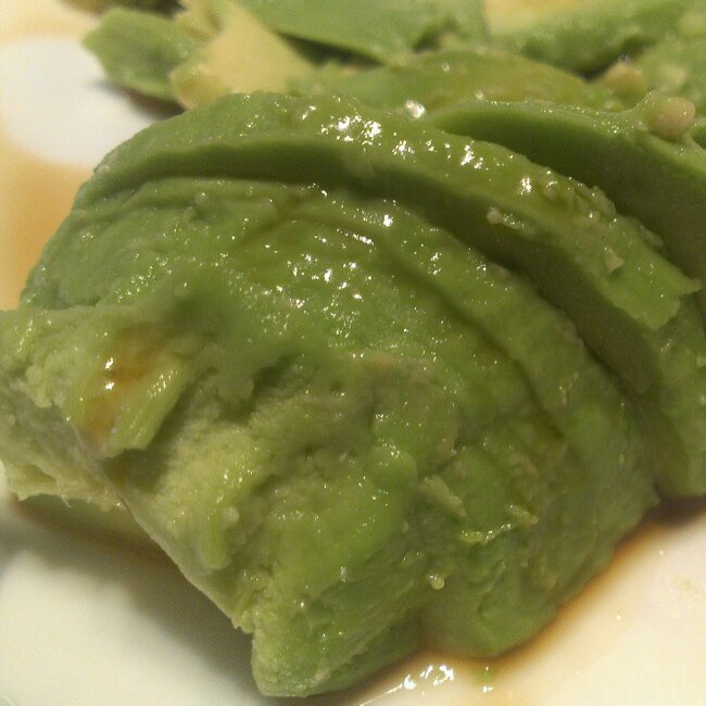 牛油果蘸酱油