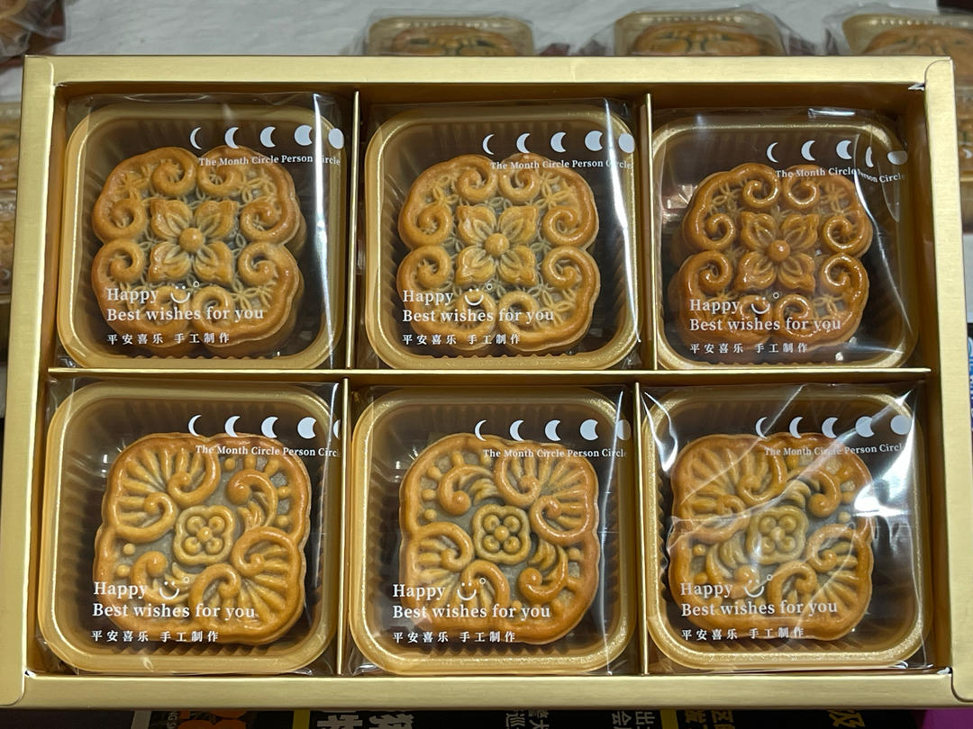 广式莲蓉蛋黄月饼/久吃不厌的经典组合