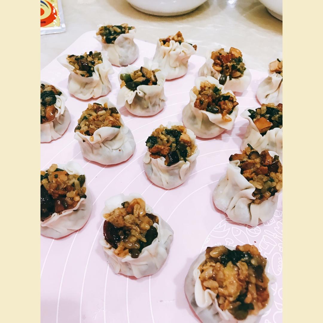 饺子皮咸蛋黄烧麦