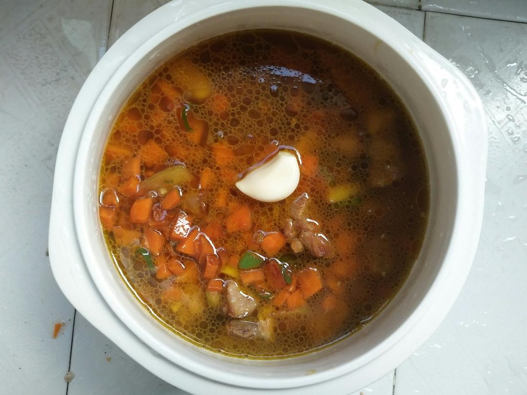 喷香排骨焖饭（爆好吃）