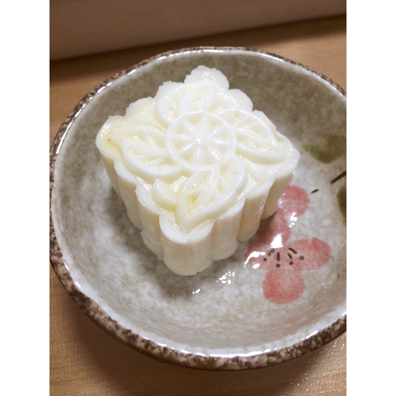 椰香芝士奶黄冰皮月饼