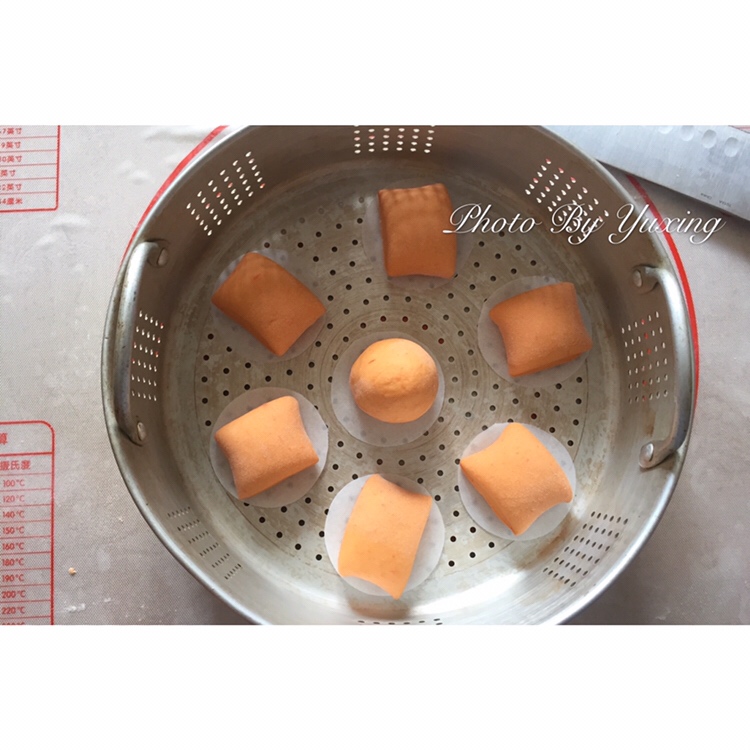 胡萝卜奶香馒头/宝宝的健康辅食的做法 步骤8